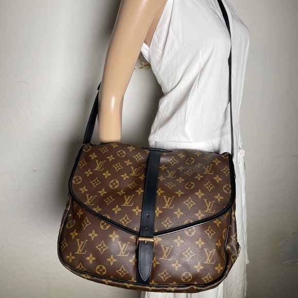 ✅Authentic ✅LOUIS VUITTON Saumur 35 Shoulder bag